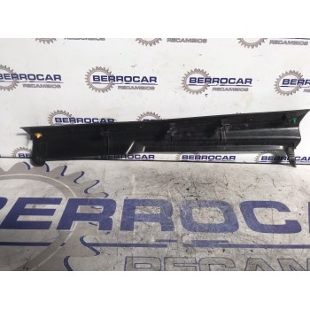 Recambio de moldura lateral para fiat punto (evo) (199) 1.3 16v jtd cat referencia OEM IAM 735488151  
