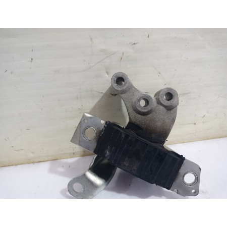 Recambio de soporte motor delantero para fiat 500 cabrio (150) aniversario referencia OEM IAM 51792716  