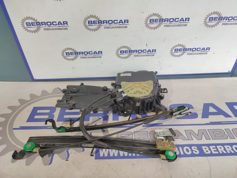 Recambio de elevalunas delantero derecho para seat leon (1p1) referencia OEM IAM 1P0837402E  