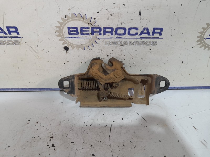 Recambio de cerradura capo para mitsubishi montero (l040) 2.5 turbodiesel referencia OEM IAM MB401028  