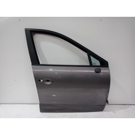 Recambio de puerta delantera derecha para renault scenic iii bose edition referencia OEM IAM 801008349R  