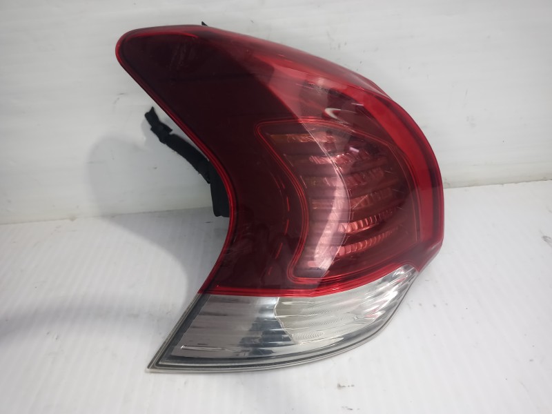 Recambio de piloto trasero izquierdo para peugeot 3008 style referencia OEM IAM 9805510580  