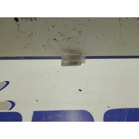 Recambio de luz interior para seat exeo berlina (3r2) 2.0 tdi referencia OEM IAM 4B0947415  