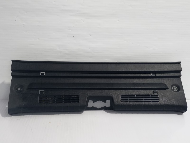 Recambio de molduras traseras para hyundai i20 (bc3) essence mild-hybrid referencia OEM IAM 85771-Q0300  