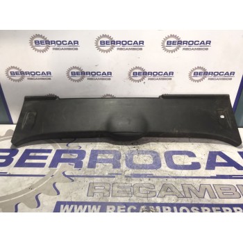 GUARNECIDO PORTON TRASERO 9673742977 