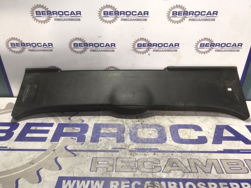 Recambio de guarnecido porton trasero para peugeot 208 1.6 blue-hdi fap referencia OEM IAM 9673742977  