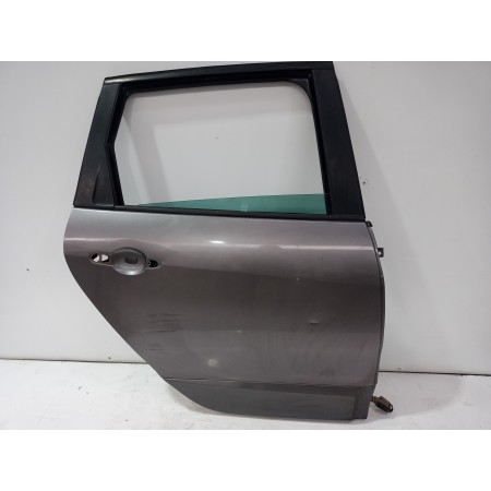Recambio de puerta trasera derecha para renault scenic iii bose edition referencia OEM IAM 821009283R  