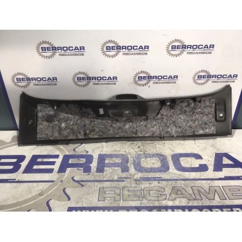 Recambio de guarnecido porton trasero para peugeot 208 1.6 blue-hdi fap referencia OEM IAM 9673742977  