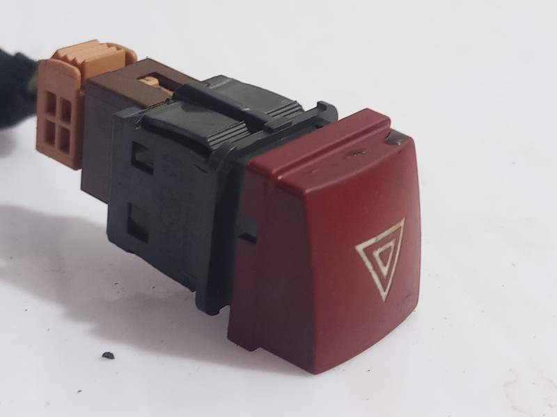 Recambio de warning para peugeot 207 confort referencia OEM IAM 96472122KR  