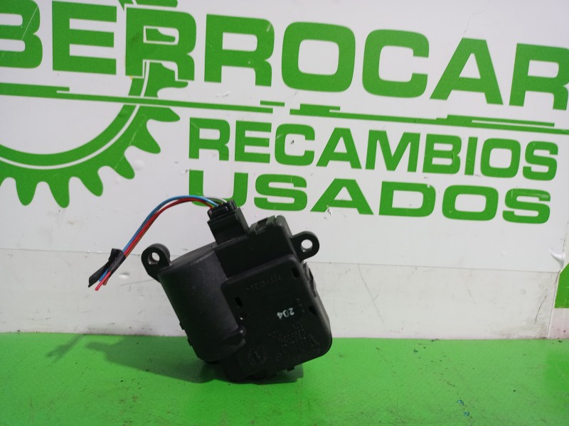 Recambio de motor apertura trampilla para peugeot partner (s1) 2.0 hdi cat referencia OEM IAM 030553W  