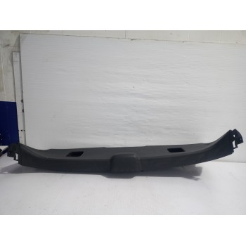 Recambio de guarnecido porton trasero para peugeot 3008 style referencia OEM IAM 9670581877  