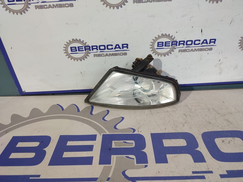 Recambio de faro antiniebla derecho para ford mondeo berlina (ge) referencia OEM IAM 0305068002  