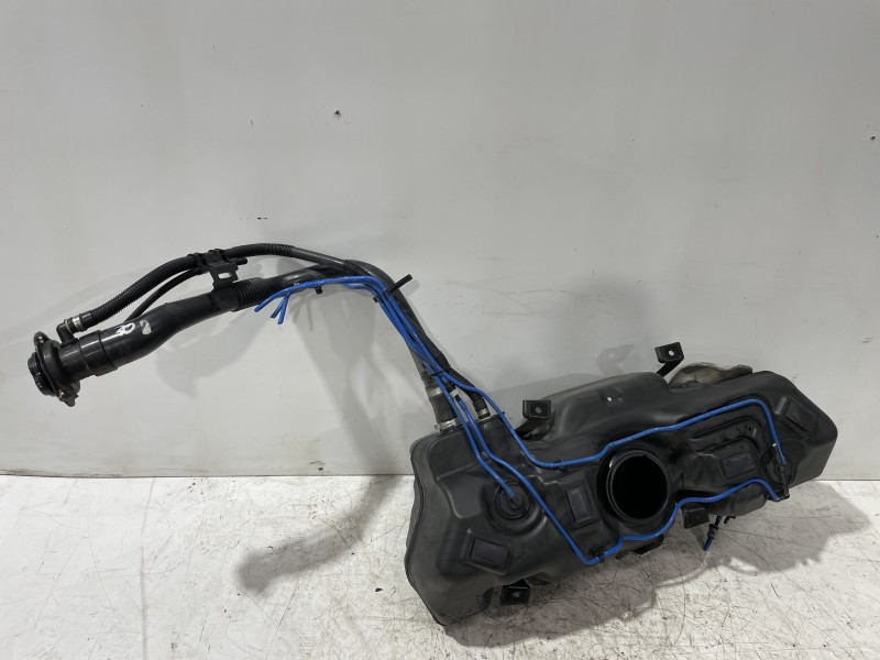 Recambio de deposito combustible para fiat 500 cabrio (150) aniversario referencia OEM IAM 51818384  