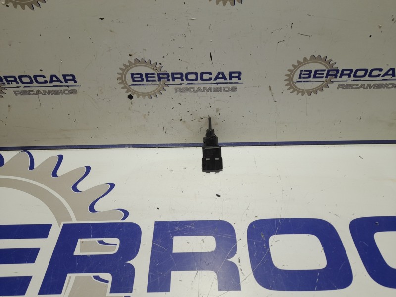Recambio de interruptor para seat exeo berlina (3r2) 2.0 tdi referencia OEM IAM 3B0945511C  