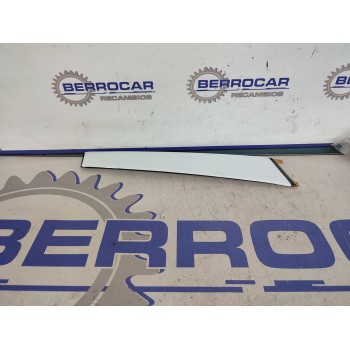 Recambio de moldura interior para hyundai i40 cw referencia OEM IAM 822503Z000  