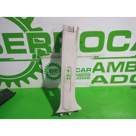Recambio de moldura para renault kangoo profesional referencia OEM IAM 8200419448  