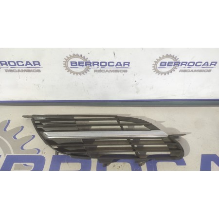 Recambio de rejilla delantera para nissan almera tino (v10m) referencia OEM IAM 62330BU00  