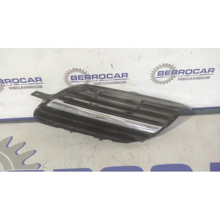 Recambio de rejilla delantera para nissan almera tino (v10m) referencia OEM IAM 62320BU00  
