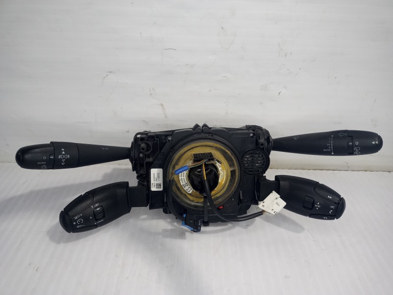 Recambio de mando multifuncion para peugeot 3008 style referencia OEM IAM 96773911ZD  