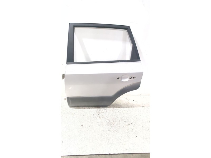 Recambio de puerta trasera izquierda para hyundai tucson (jm) 2.0 crdi referencia OEM IAM   
