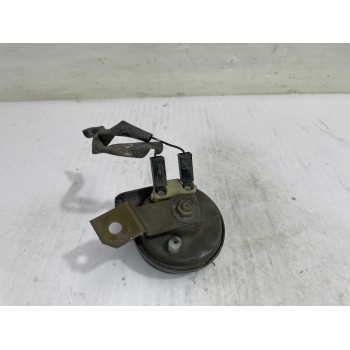 Recambio de claxon para nissan micra (k12e) acenta referencia OEM IAM E9703881157  