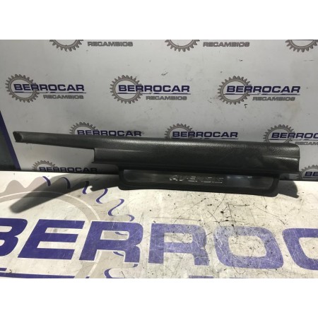 Recambio de moldura lateral para toyota avensis berlina (t25) 1.8 16v cat referencia OEM IAM 6791705040  