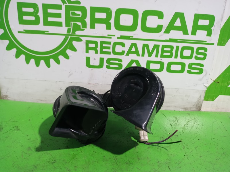 Recambio de claxon para citroën c4 berlina 1.6 16v hdi referencia OEM IAM 703881157  