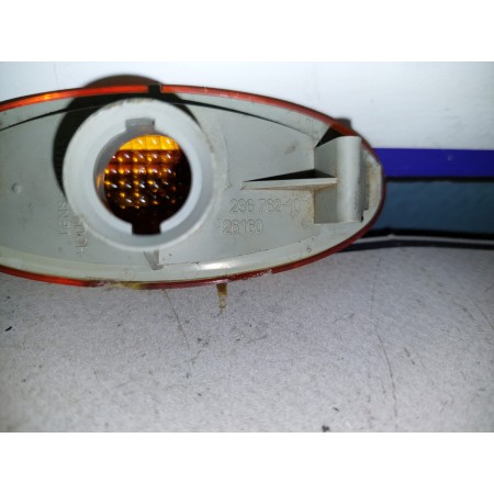 Recambio de piloto lateral derecho para nissan almera (n16/e) referencia OEM IAM 23676210  