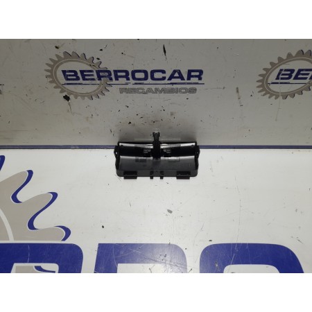 Recambio de moldura para seat exeo berlina (3r2) 2.0 tdi referencia OEM IAM 8E0863351  