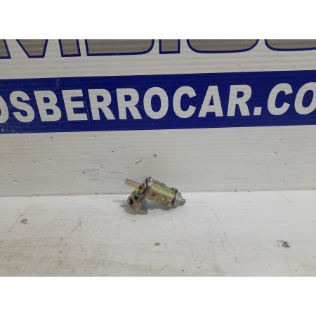 Recambio de bombin puerta delantera derecha para renault master kasten referencia OEM IAM 7701209836  