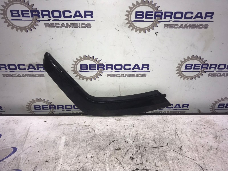 Recambio de moldura para peugeot 208 1.6 blue-hdi fap referencia OEM IAM 9676395077  