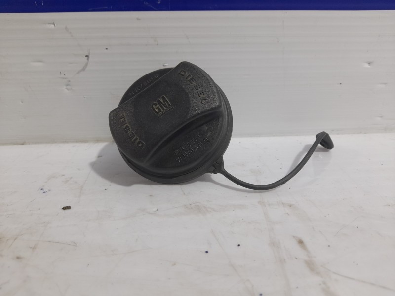 Recambio de tapon combustible para opel zafira a elegance referencia OEM IAM 13140958  