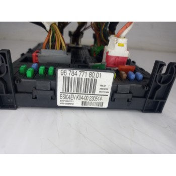 Recambio de caja reles / fusibles para peugeot 3008 style referencia OEM IAM 9678477180  