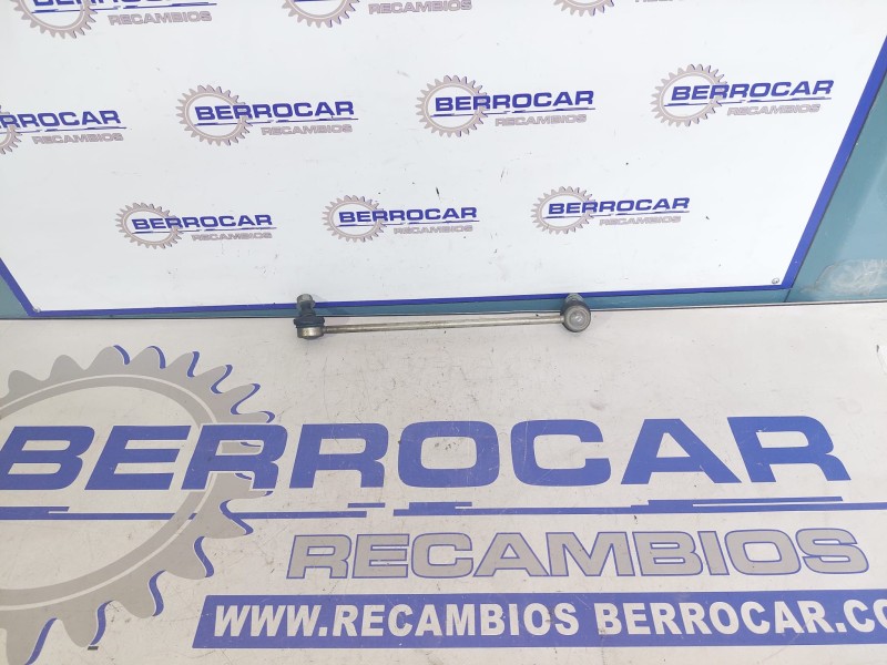 Recambio de bieleta estabilizadora delantera izquierda para seat leon (1p1) referencia OEM IAM 1K0411315K  
