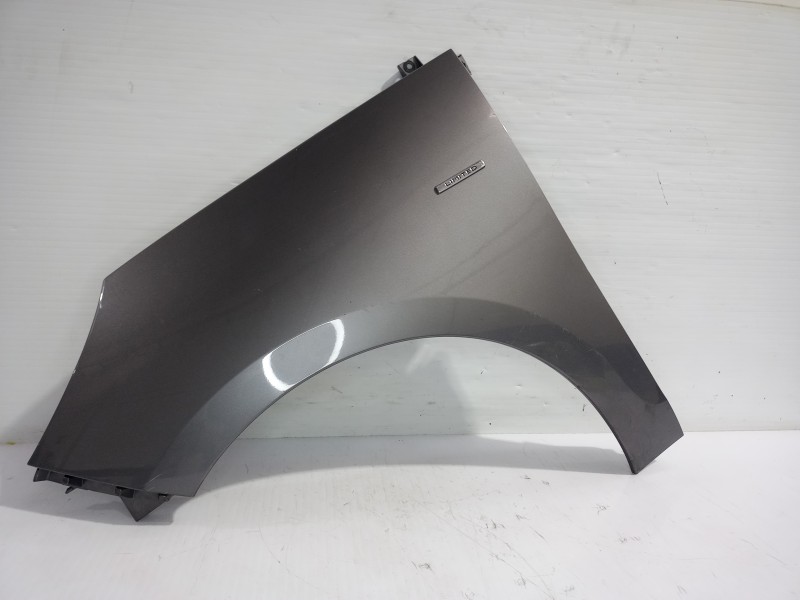 Recambio de aleta delantera izquierda para renault scenic iii bose edition referencia OEM IAM 631015271R  
