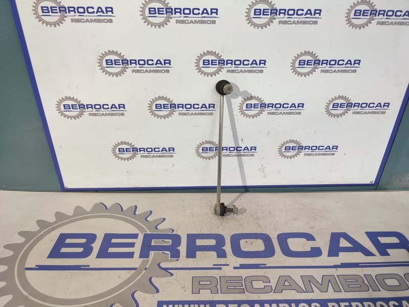Recambio de bieleta estabilizadora delantera derecha para seat leon (1p1) referencia OEM IAM 1K0411315K  