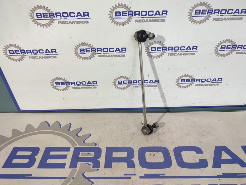 Recambio de bieleta estabilizadora delantera izquierda para seat leon (1p1) referencia OEM IAM 1K0411315K  