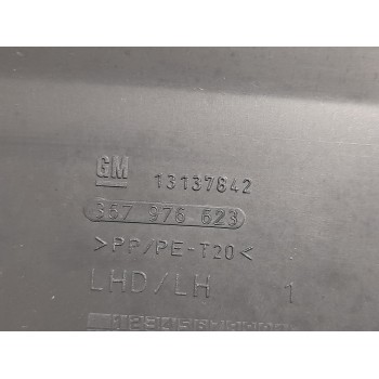 Recambio de moldura interior para opel astra h ber. 1.7 16v cdti referencia OEM IAM 13137842  