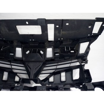 Recambio de rejilla paragolpes delantero para renault scenic iii bose edition referencia OEM IAM 620363078R  