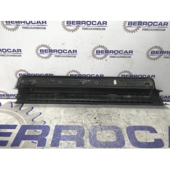 Recambio de moldura lateral para toyota avensis berlina (t25) 1.8 16v cat referencia OEM IAM 6791405040  