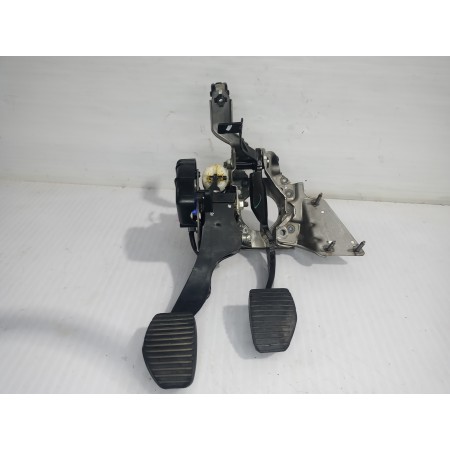 Recambio de pedalera para peugeot 3008 style referencia OEM IAM 1606409080  