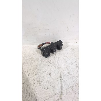 Recambio de mando elevalunas delantero izquierdo para hyundai tucson (jm) 2.0 crdi referencia OEM IAM 93570-2E000  