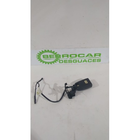 Recambio de enganche cinturon trasero derecho para hyundai i30 (fd) 1.6 crdi referencia OEM IAM 898402R000WK  