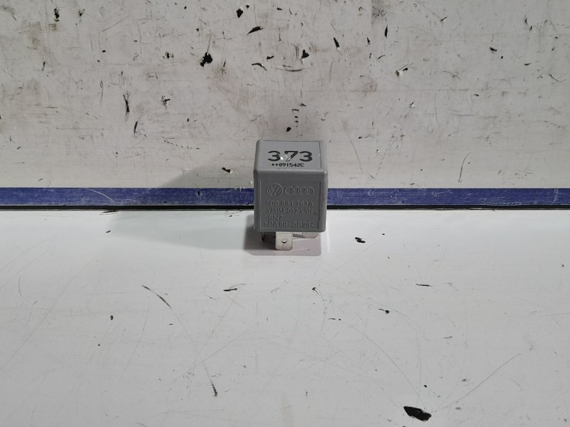 Recambio de rele para seat exeo berlina (3r2) 2.0 tdi referencia OEM IAM 8D0851253A  