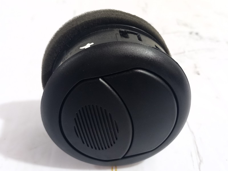 Recambio de rejilla aireadora para peugeot bipper tepee basis referencia OEM IAM 07354610760  