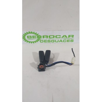 Recambio de enganche cinturon trasero izquierdo para hyundai i30 (fd) 1.6 crdi referencia OEM IAM 898302R000WK  
