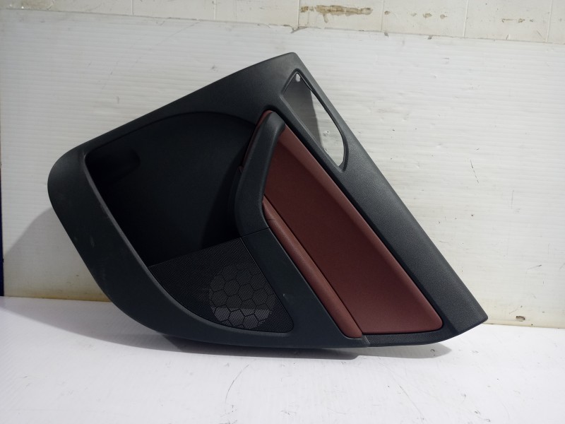 Recambio de guarnecido puerta trasera derecha para skoda yeti active referencia OEM IAM 5L0867210  