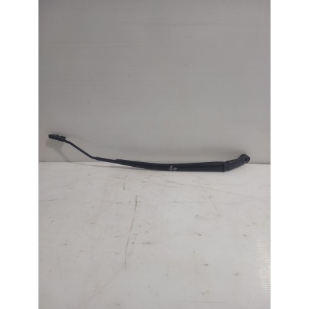 Recambio de brazo limpia delantero derecho para toyota yaris (_p21_, _pa1_, _ph1_) 1.5 hybrid (mxph11) referencia OEM IAM 85211K