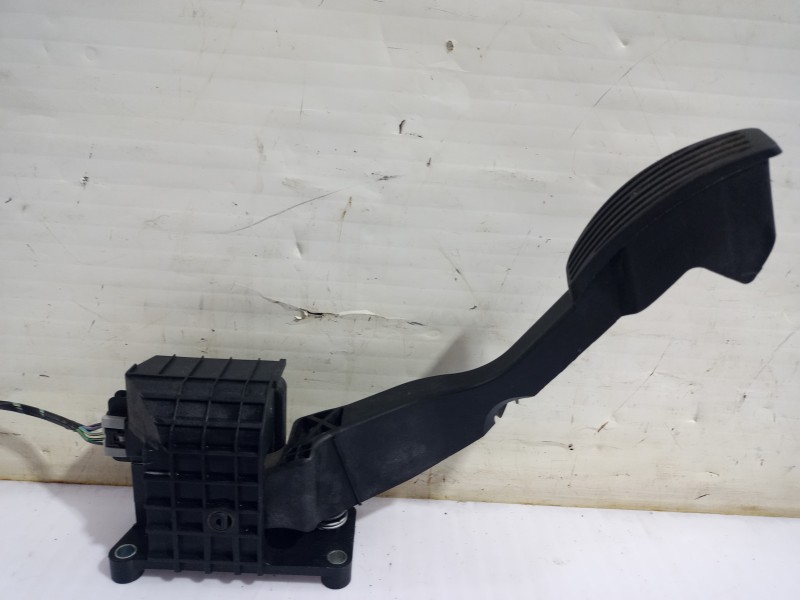 Recambio de pedal acelerador para fiat 500 cabrio (150) aniversario referencia OEM IAM 51833722  