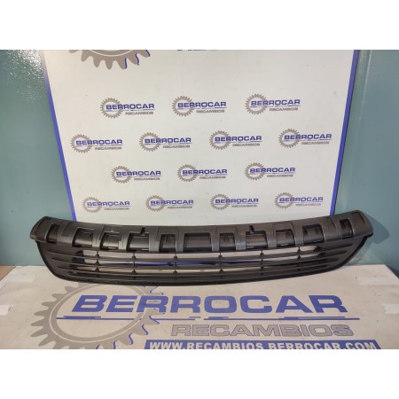 Recambio de rejilla delantera para renault trafic combi referencia OEM IAM 622543504R  